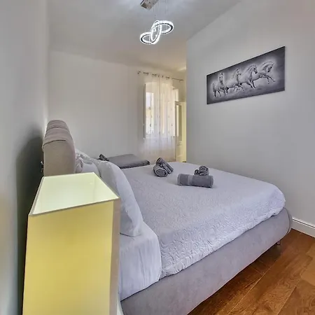 Via Garibaldi - Pearl In Downtown Apartman *