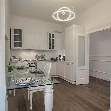 Apartman Via Garibaldi - Pearl In Downtown *